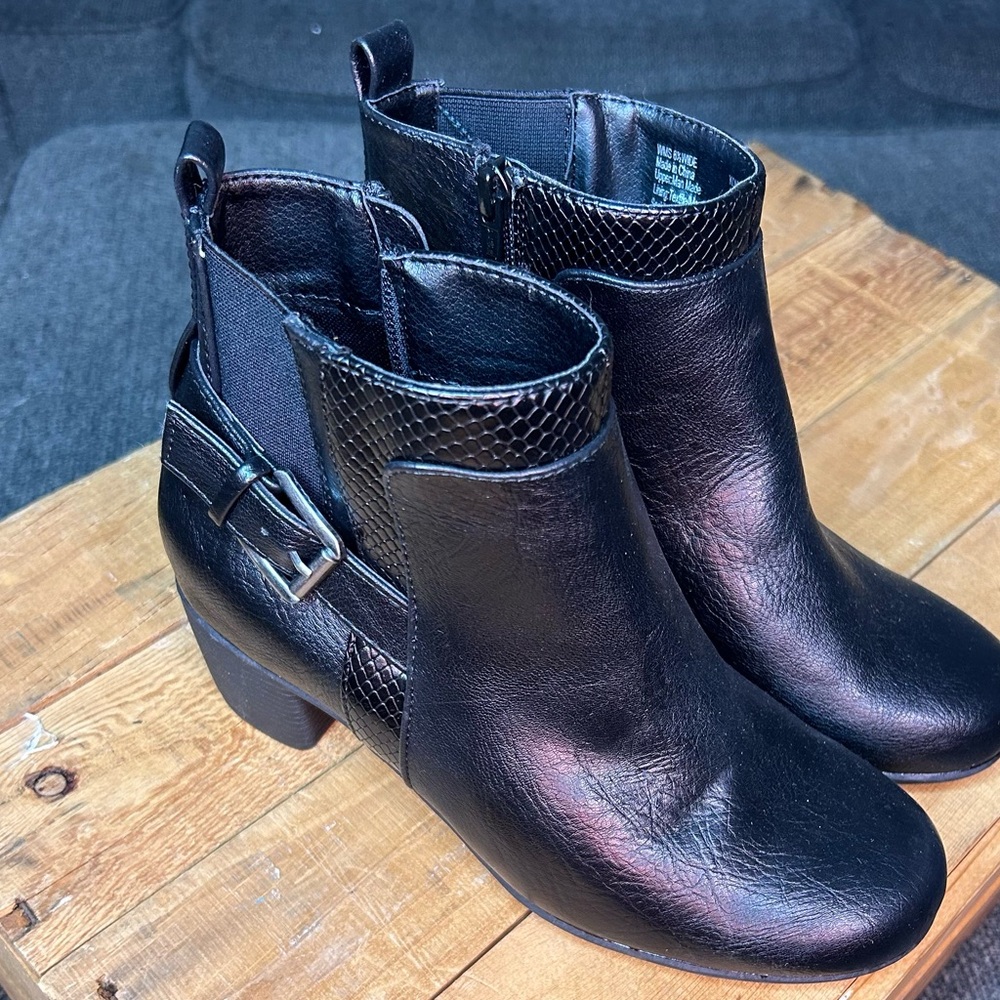 NWT Croft and Barrow Black boots with Ortholite 6 1/2 Wide - Picture 2 of 8